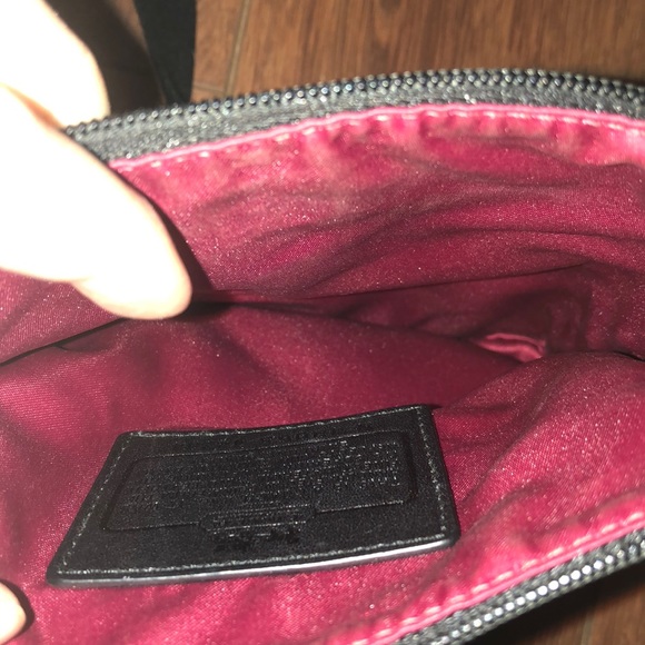 Used coach crossbody black style #44384 - Picture 5 of 8